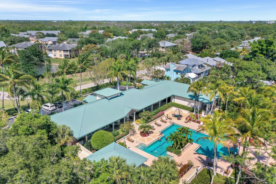 455 Cove Tower Dr #704, Naples, FL 34110