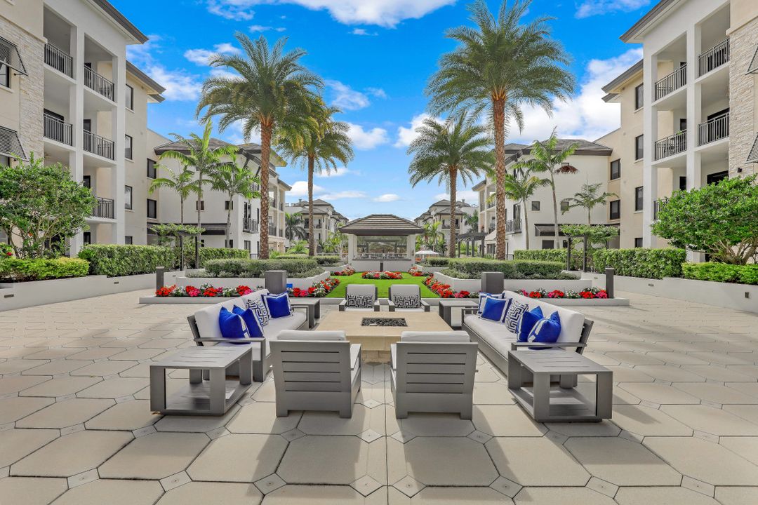 1035 3rd Ave S #311, Naples, FL 34102