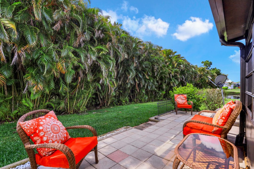 2091 Pine Isle Ln, Naples, FL 34112