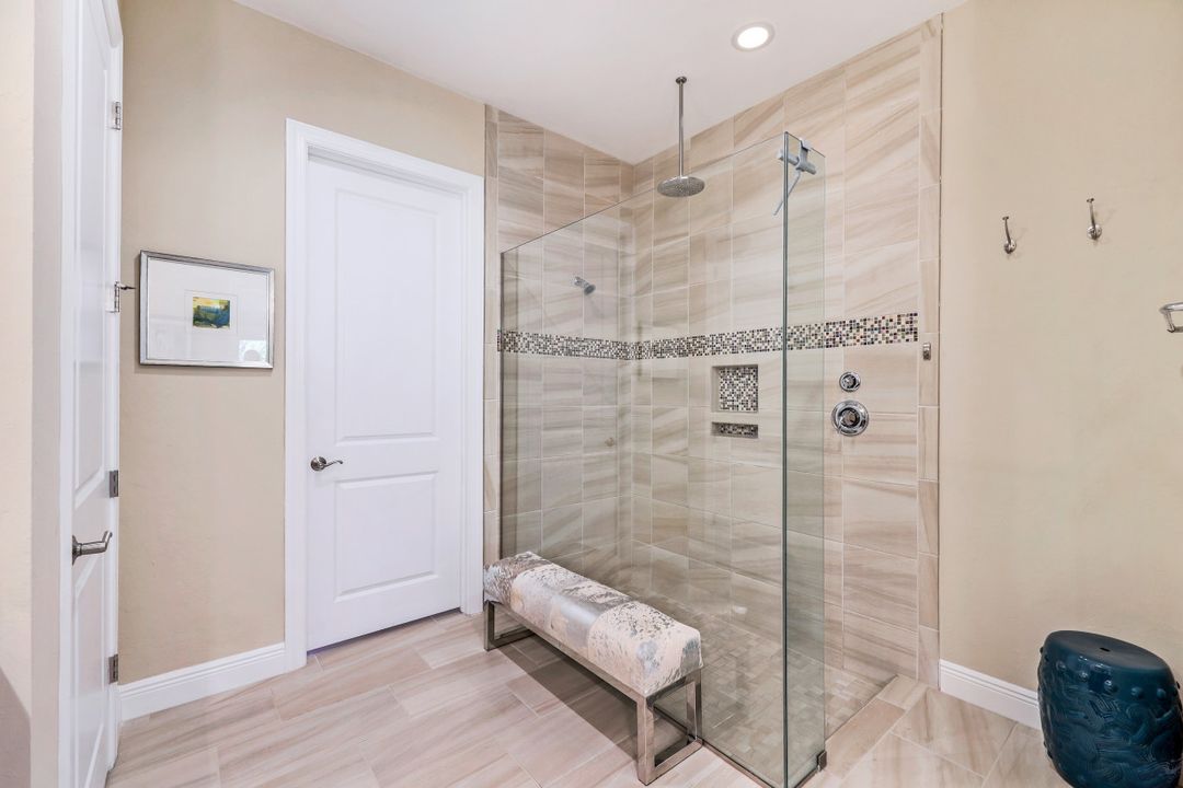 2303 Somerset Pl, Naples, FL 34120