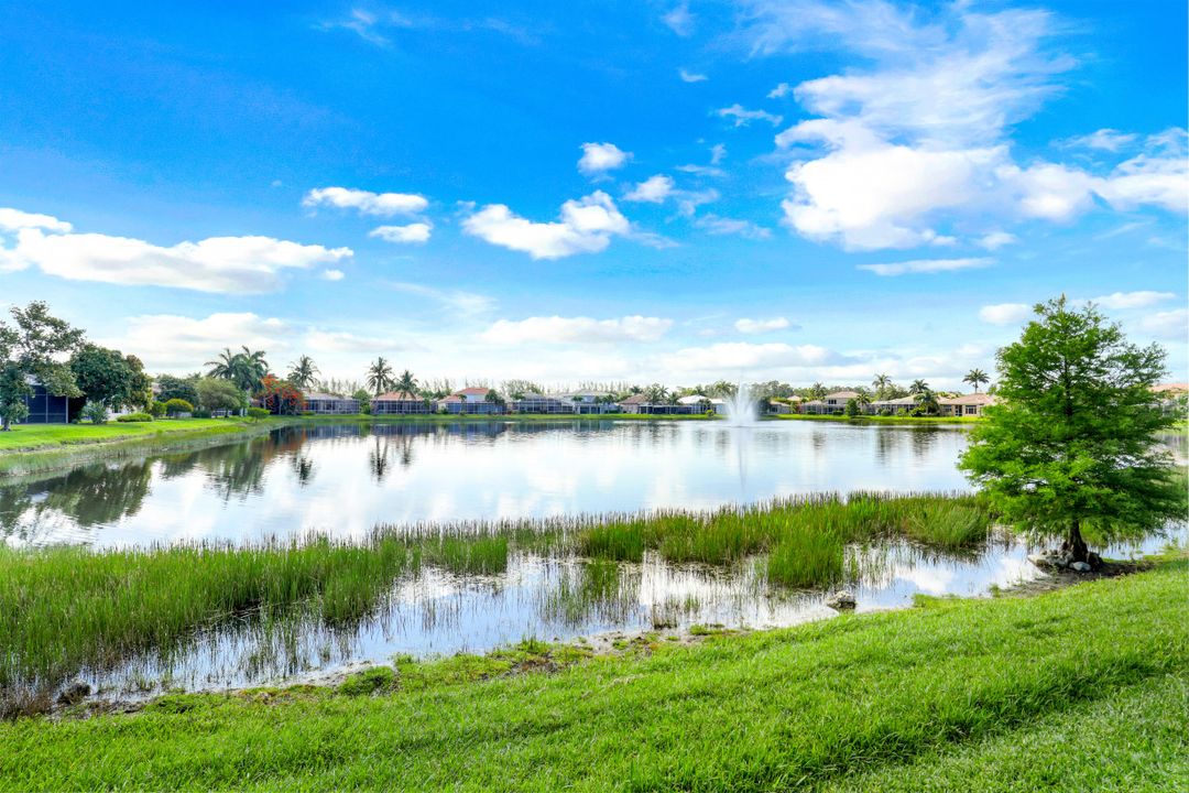 8709 Paseo De Valencia St, Fort Myers, FL 33908