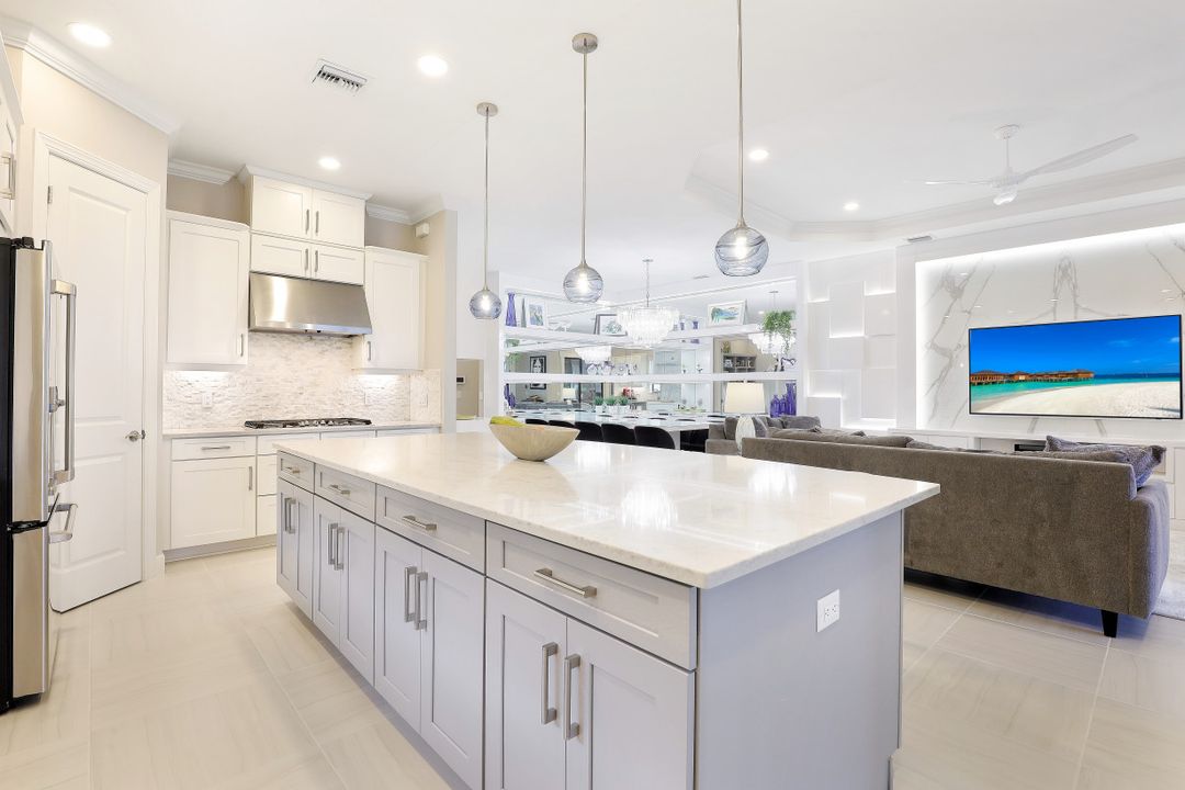 9400 Montelanico Loop, Naples, FL 34119