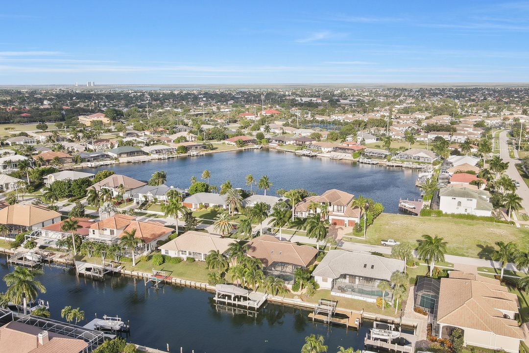 278 Sunflower Ct, Marco Island, FL 34145