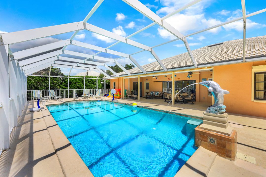 550 Inlet Dr, Marco Island, FL 34145