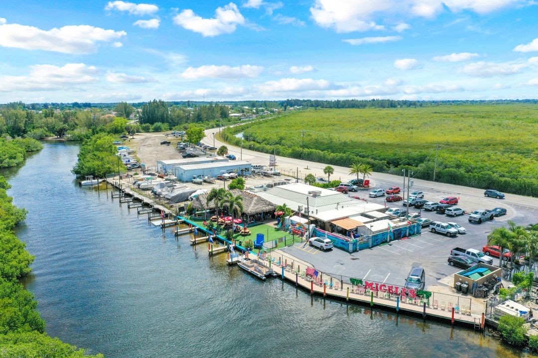 214 NW 32nd Pl, Cape Coral, FL 33993