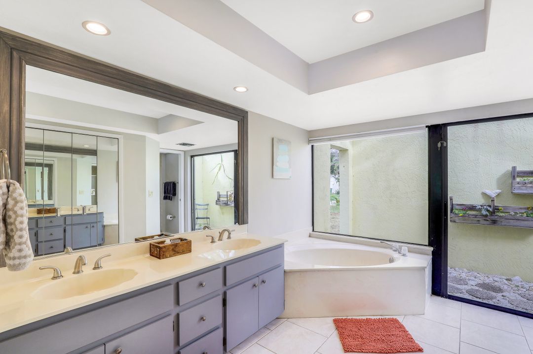 3914 SE 4th Ave, Cape Coral, FL 33904