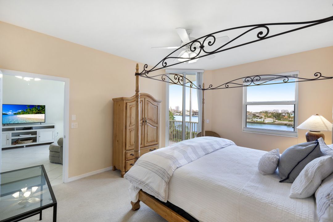 450 Launch Cir #401, Naples, FL 34108