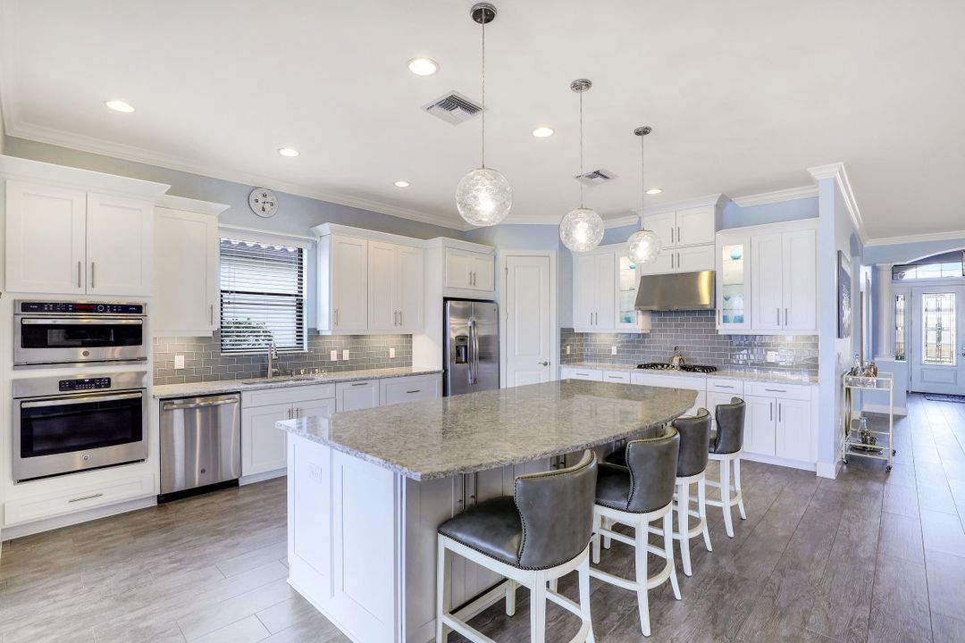 3254 Belon Ln, Naples, FL 34114