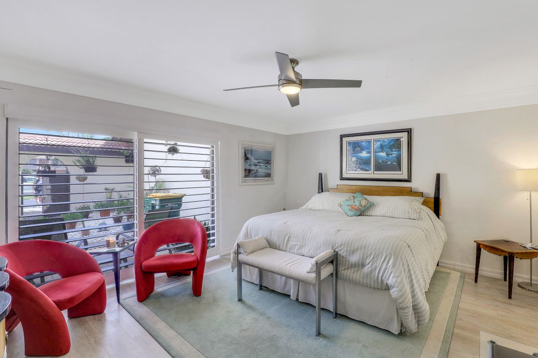 574 Augusta Blvd, Naples, FL 34113