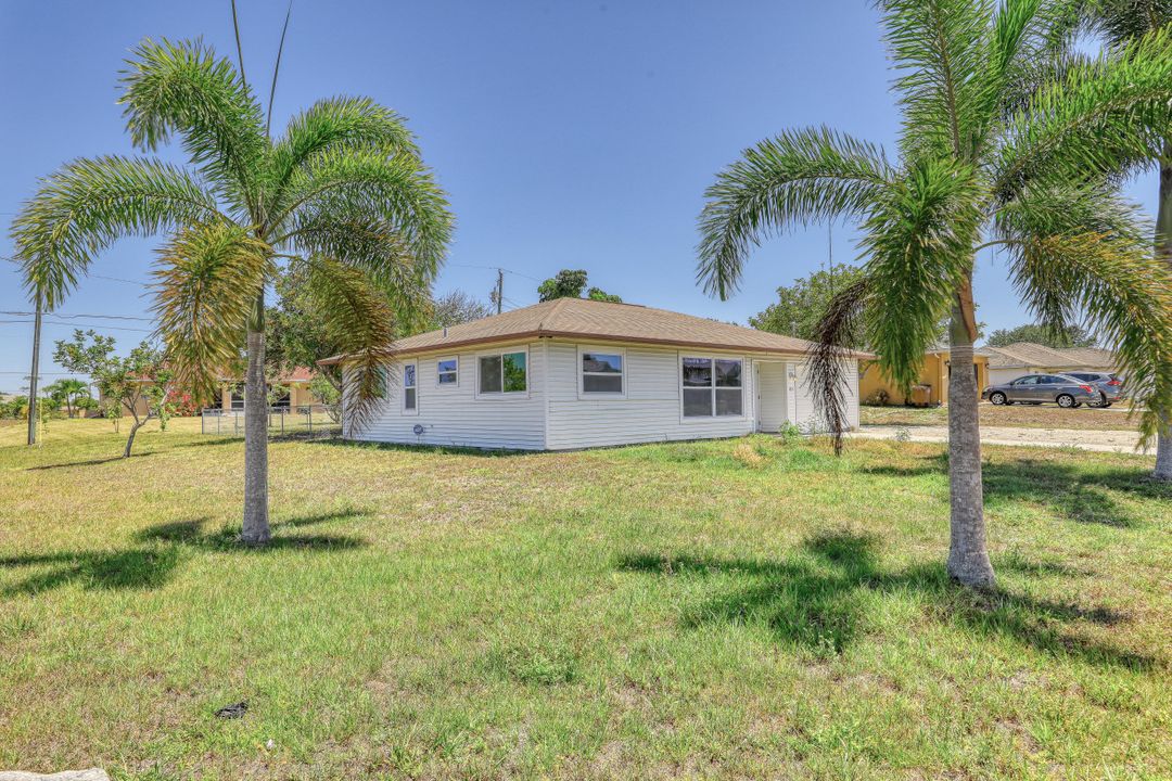 1321 NE 17th St, Cape Coral, FL 33909