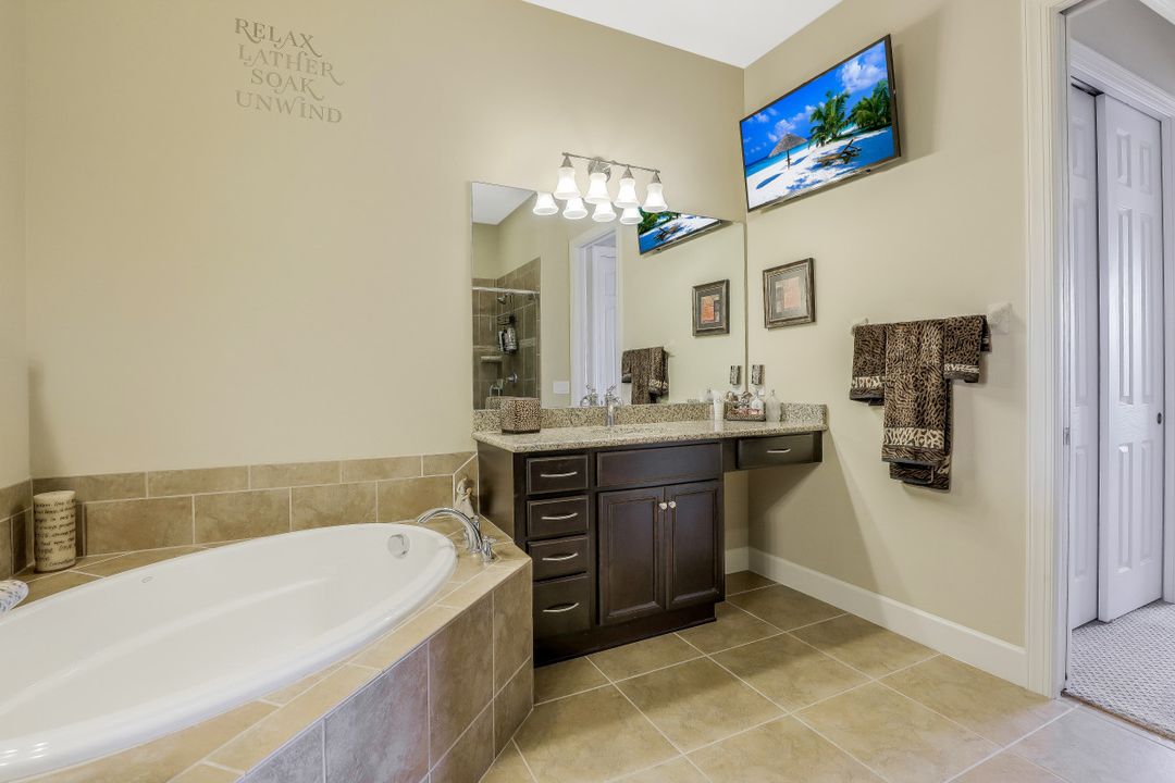 8779 Coastline Ct #202, Naples, FL 34120