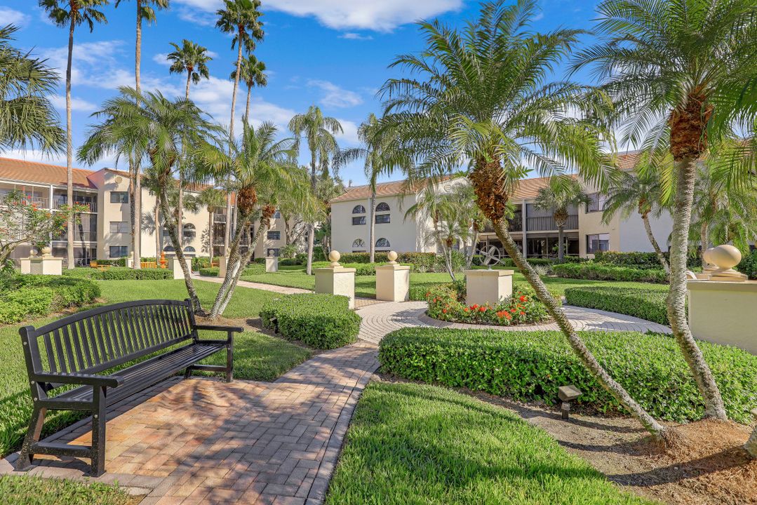 6535 Valen Way #202, Naples, FL 34108