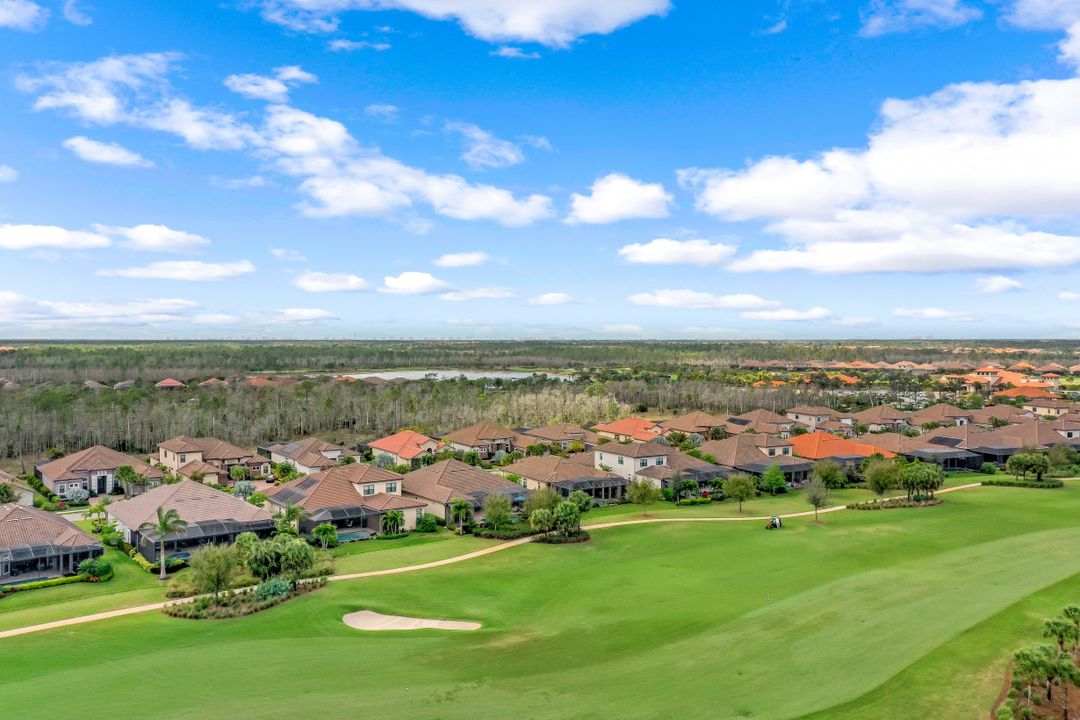 9067 Sorreno Ct, Naples, FL 34114