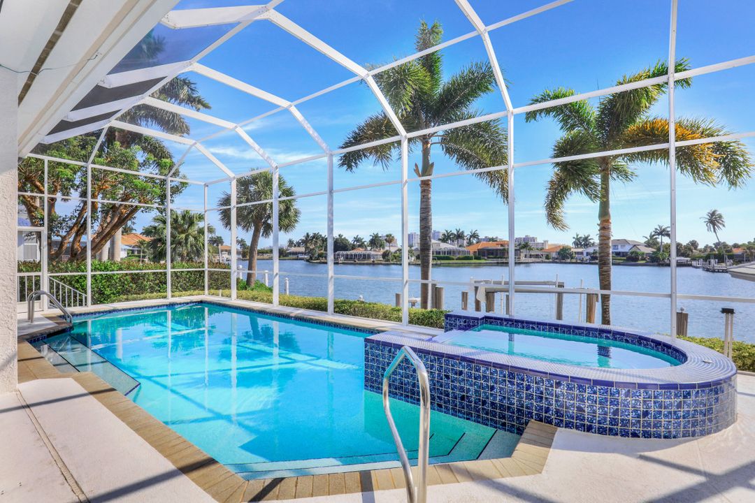 110 Copperfield Ct, Marco Island, FL 34145