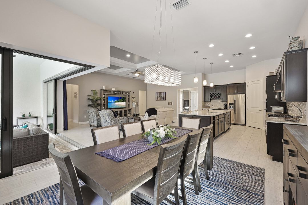 9431 Greyhawk Trl, Naples, FL 34120