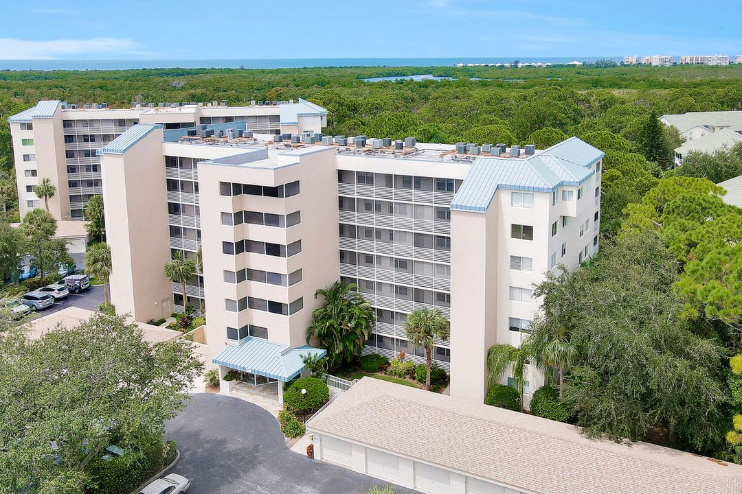 285 Naples Cove Dr #1106, Naples, FL 34110