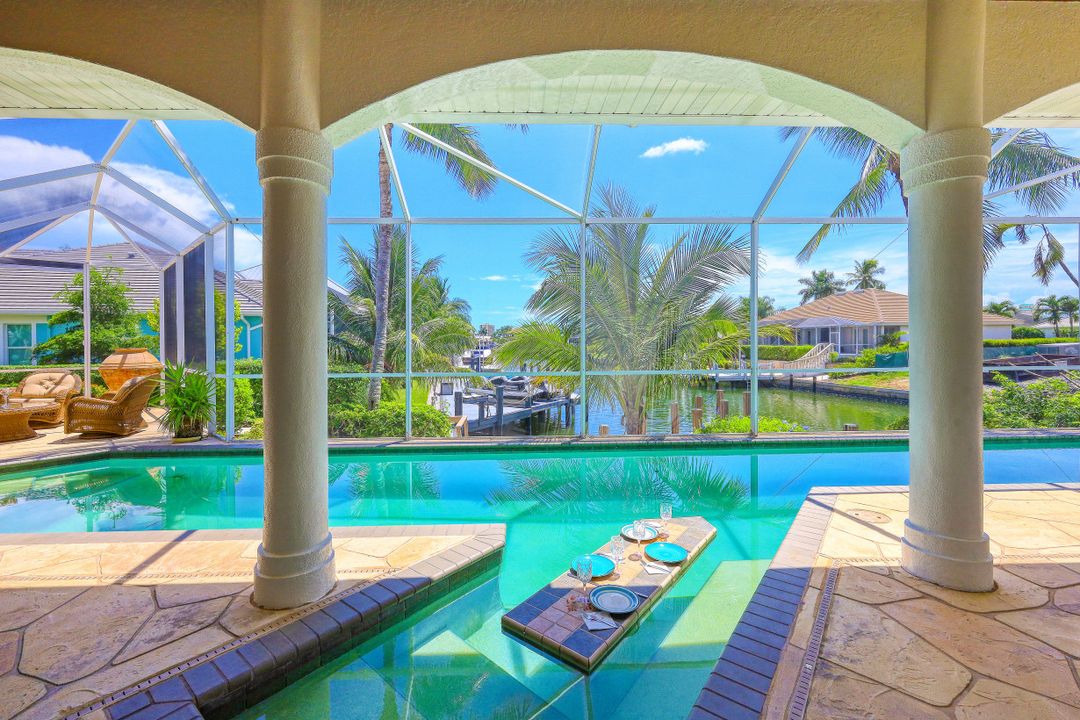 690 Pelican Ct, Marco Island, FL 34145