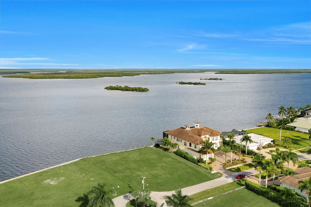 1411 Butterfield Ct, Marco Island, FL 34145