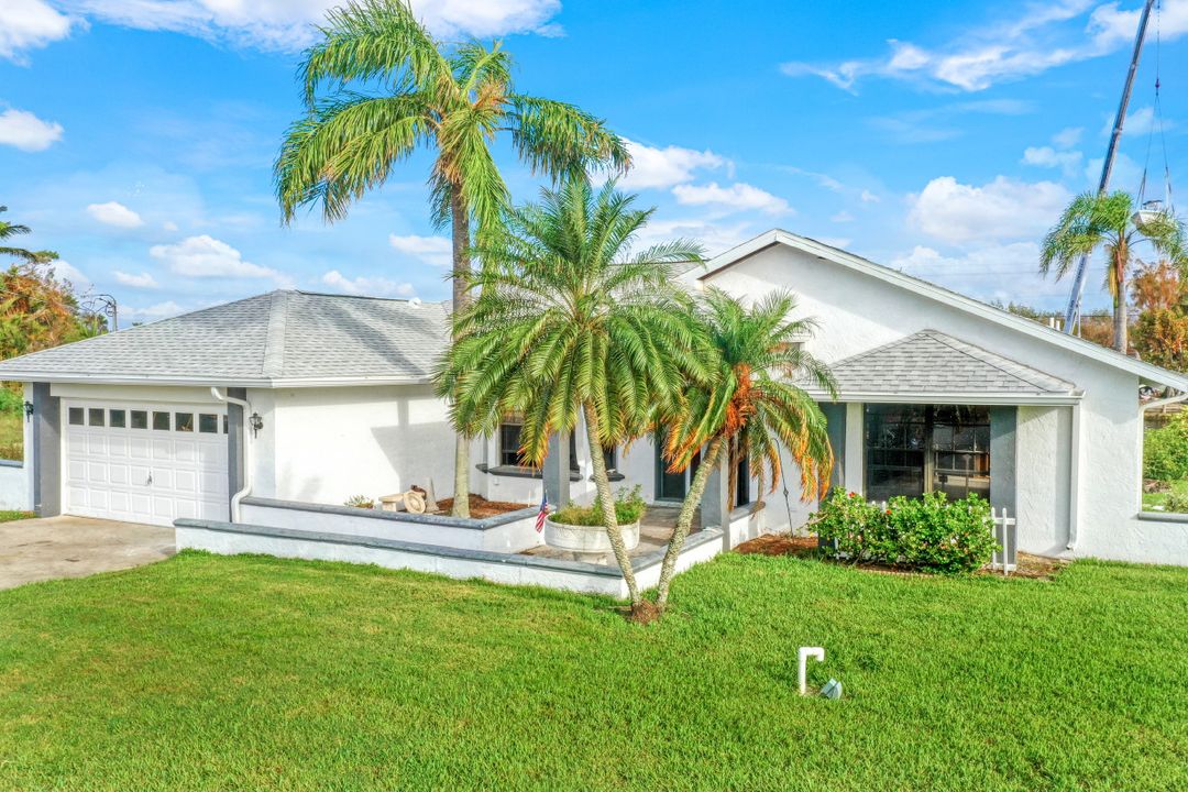 426 Cross St, North Fort Myers, FL 33903