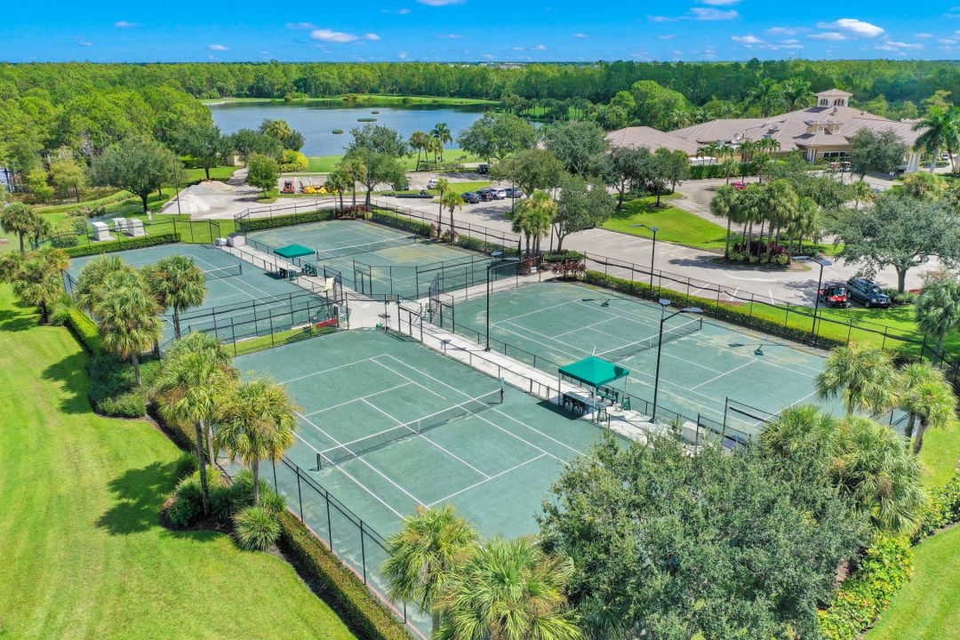 3601 Cedar Hammock View Ct, Naples, FL 34112