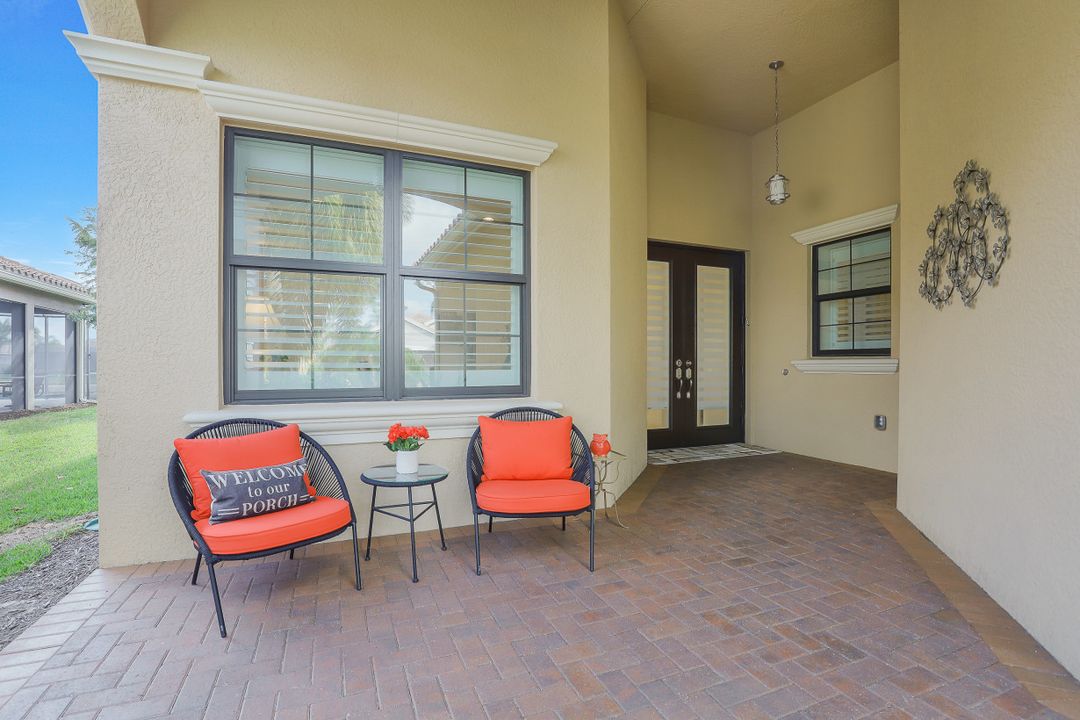 3462 Pacific Dr, Naples, FL 34119