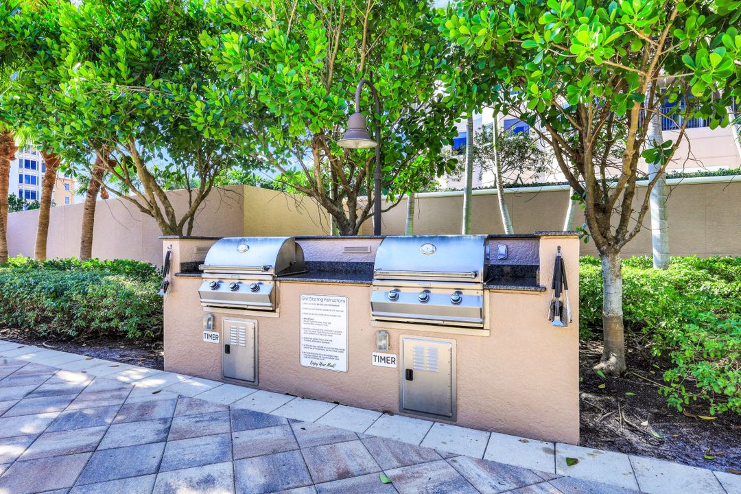 1060 Borghese Ln  #906, Naples, FL 34114