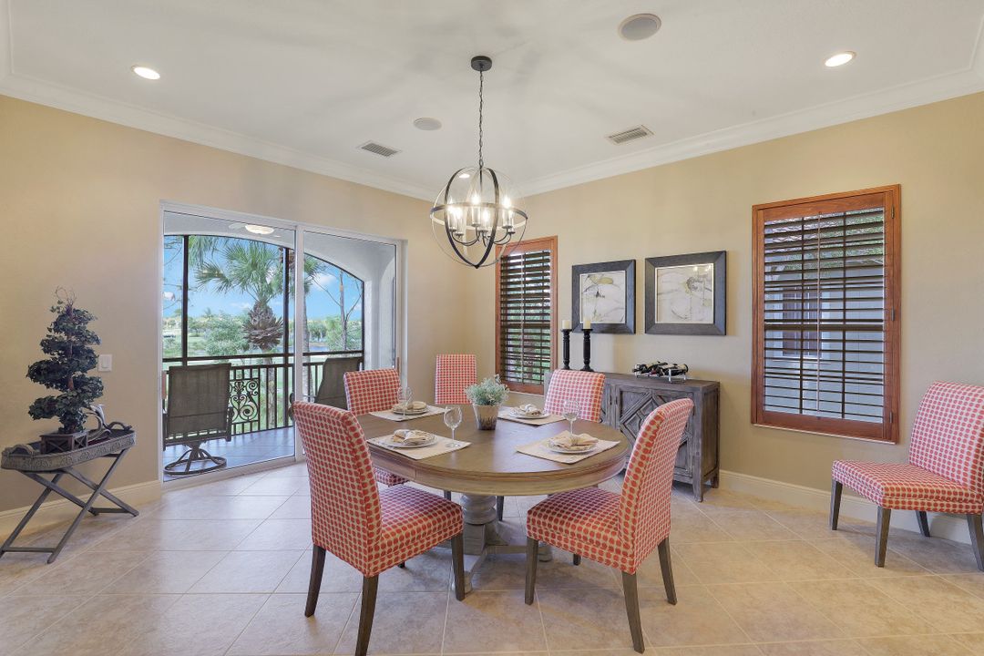 8997 Cherry Oaks Tr #202, Naples, FL 34114