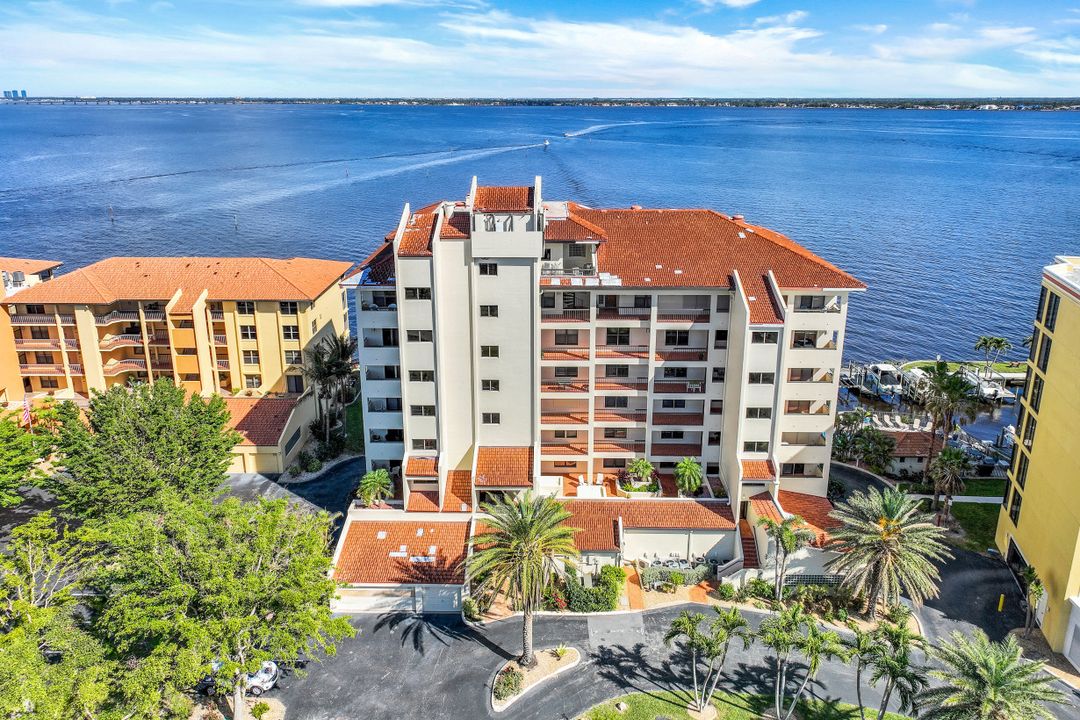 4019 SE 20th Pl #PH, Cape Coral, FL 33904