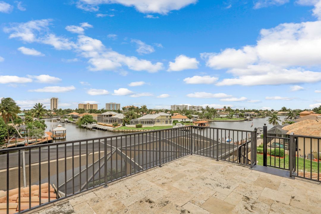 160 Copperfield Ct, Marco Island, FL 34145