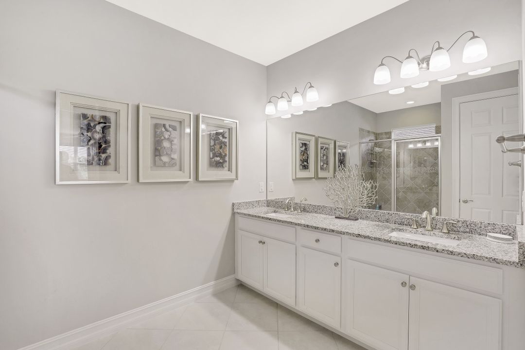 14664 Topsail Dr, Naples, FL 34114