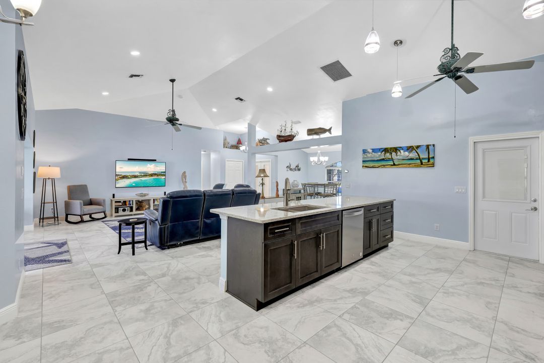 4109 SW 5th Pl, Cape Coral, FL 33914