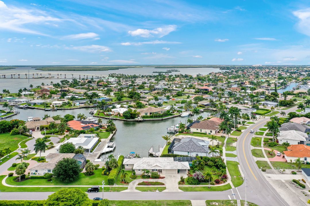 1201 Laurel Ct, Marco Island, FL 34145