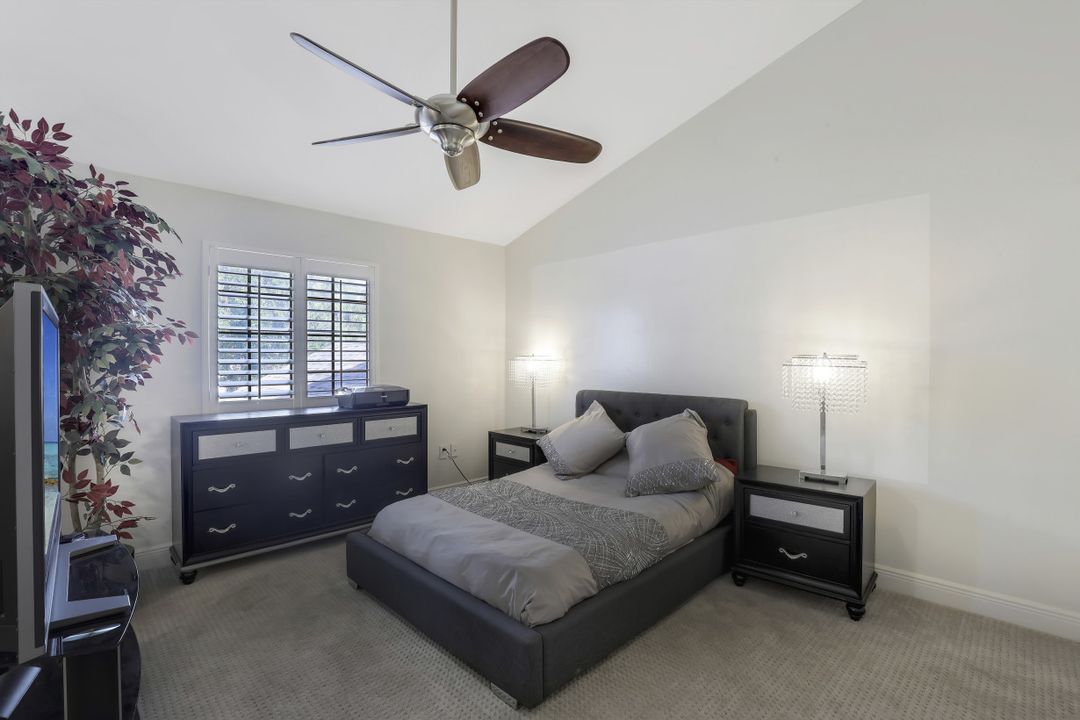 879 Meadowland Dr #O, Naples, FL 34108