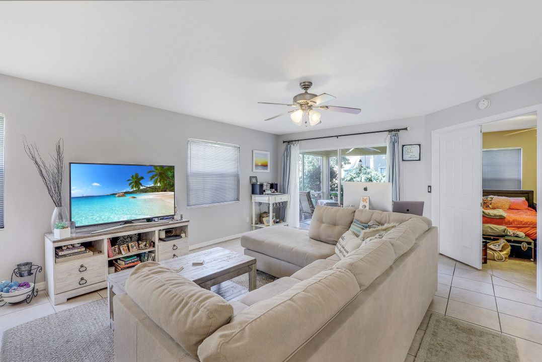 9589 Crescent Garden Dr #101, Naples, FL 34109