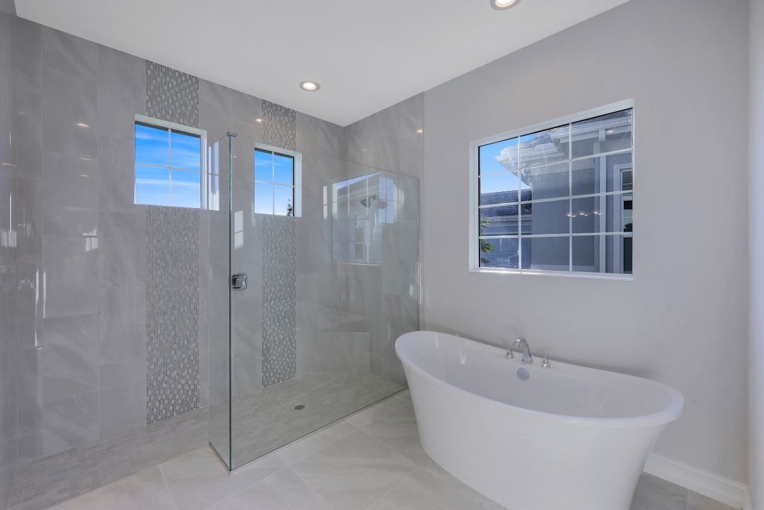 14310 Laguna Spgs Ln, , FL 34114