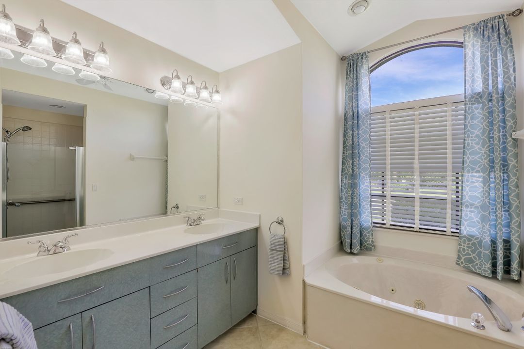 12703 Hunters Ridge Dr, Bonita Springs, FL 34135