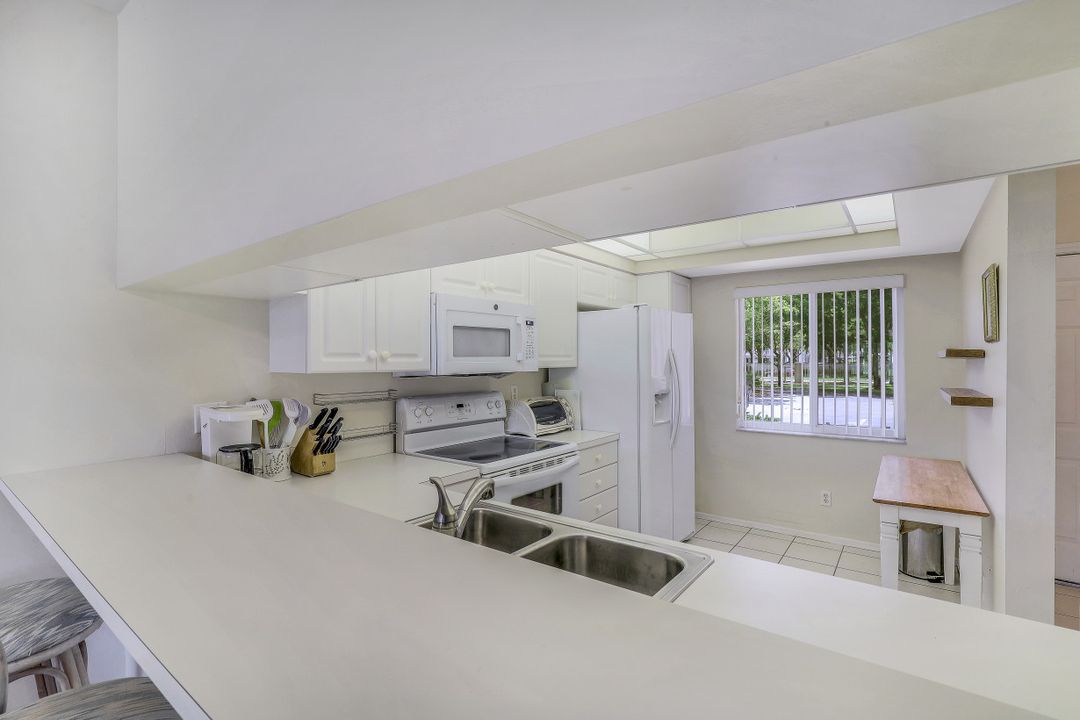 14901 Park Lake Dr #101, Fort Myers, FL 33919