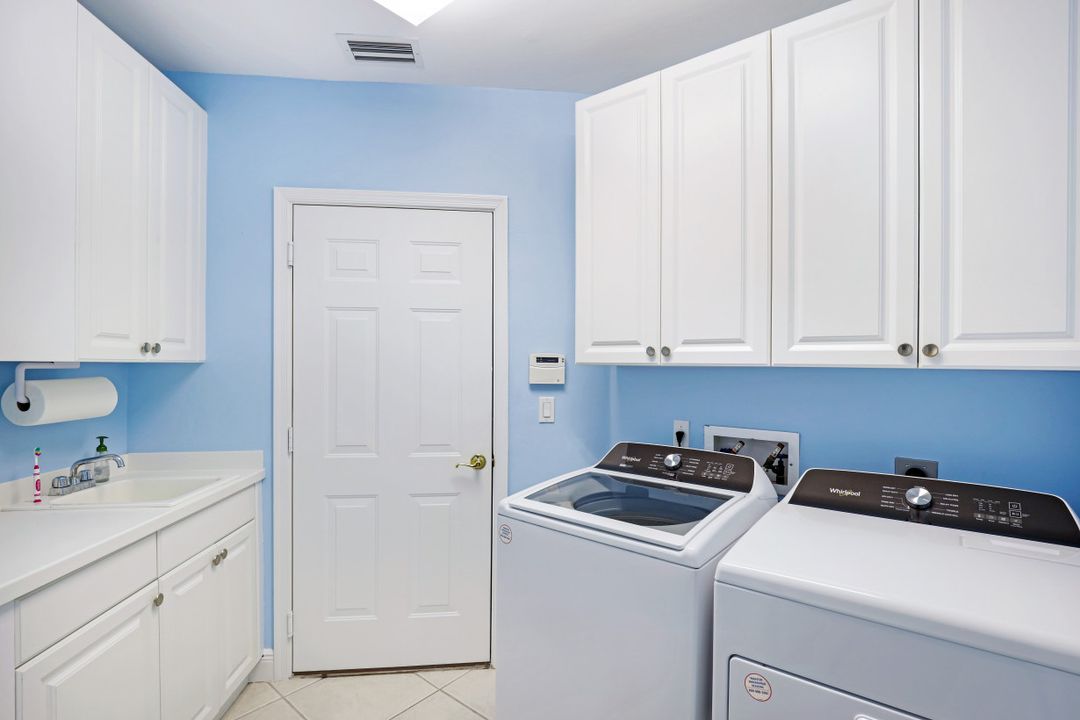 5909 Tarpon Gardens Cir #102, Cape Coral, FL 33914