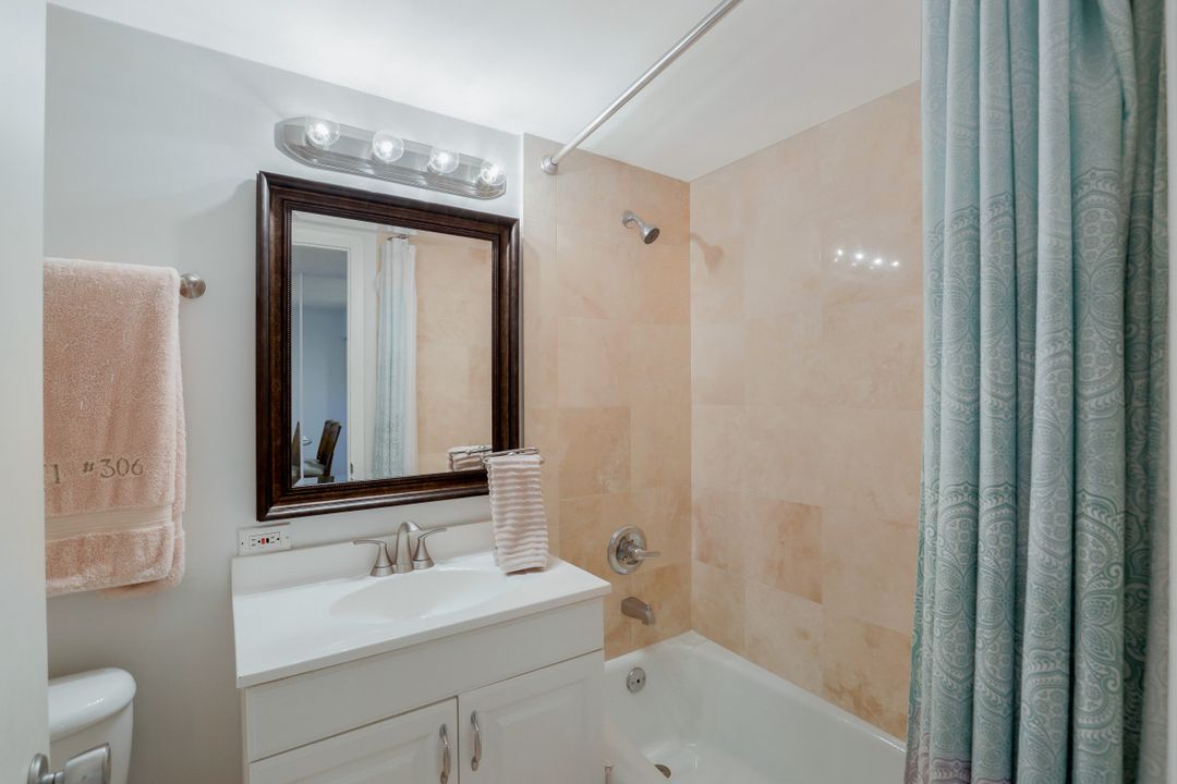 1 Bluebill Ave #306, Naples, FL 34108