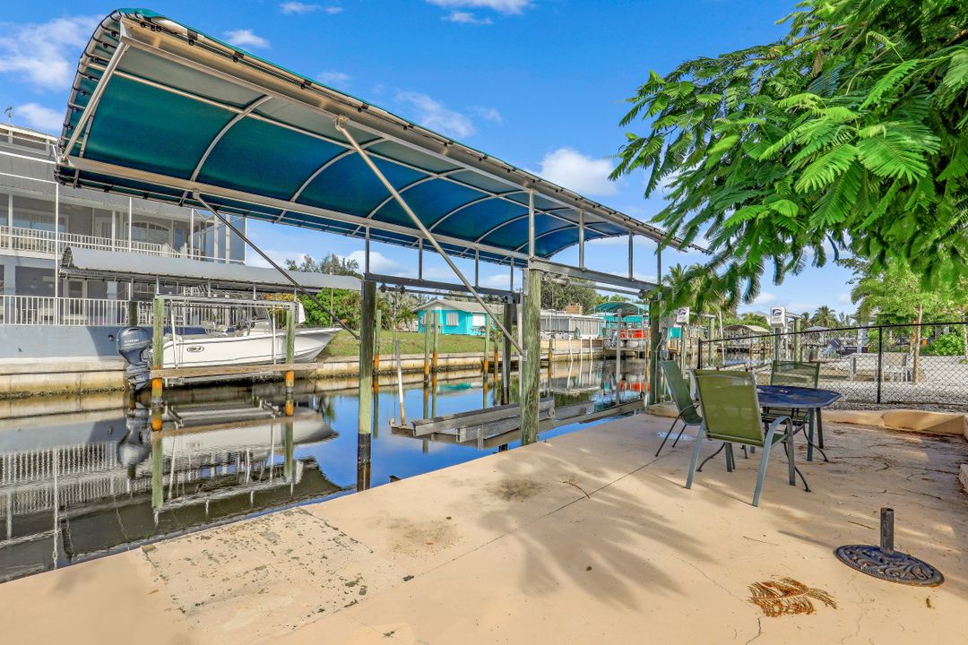 16125 Buccaneer St, Bokeelia, FL 33922