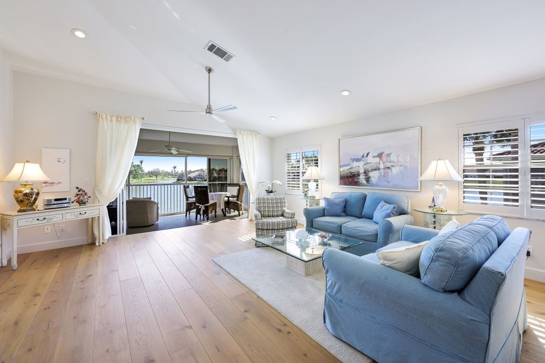 3552 Windjammer Cir #902, Naples, FL 34112