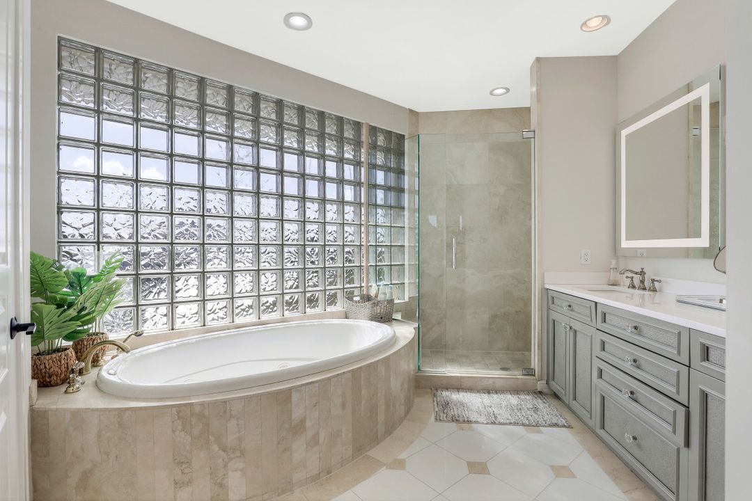 1305 Curlew Ave, Naples, FL 34102