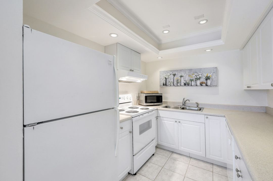 126 Harrison Rd #2, Naples, FL 34112