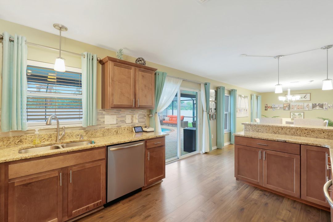 3006 SW 1st Pl, Cape Coral, FL 33914