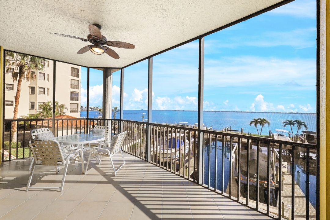 4029 SE 20th Pl #102, Cape Coral, FL 33904