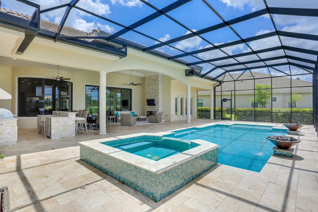 8981 Arrezo Ct, Naples, FL 34119