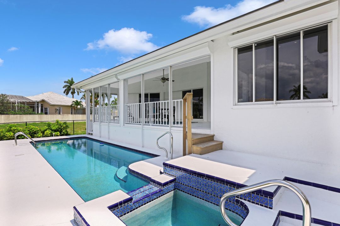 370 Cottage Ct, Marco Island, FL 34145