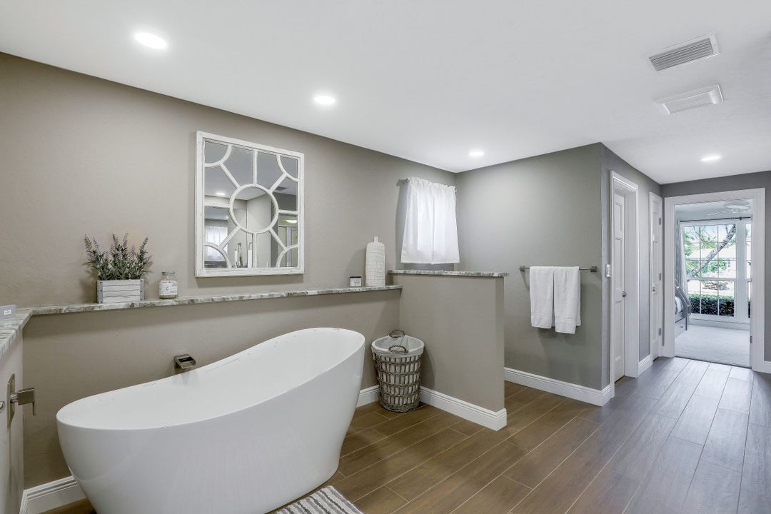 166 Hollyhock Ct, Marco Island, FL 34145