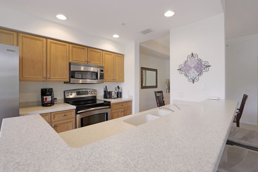 10307 Heritage Bay Blvd #1222, Naples, FL 34120