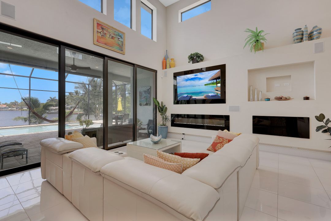 4812 Pelican Blvd, Cape Coral, FL 33914